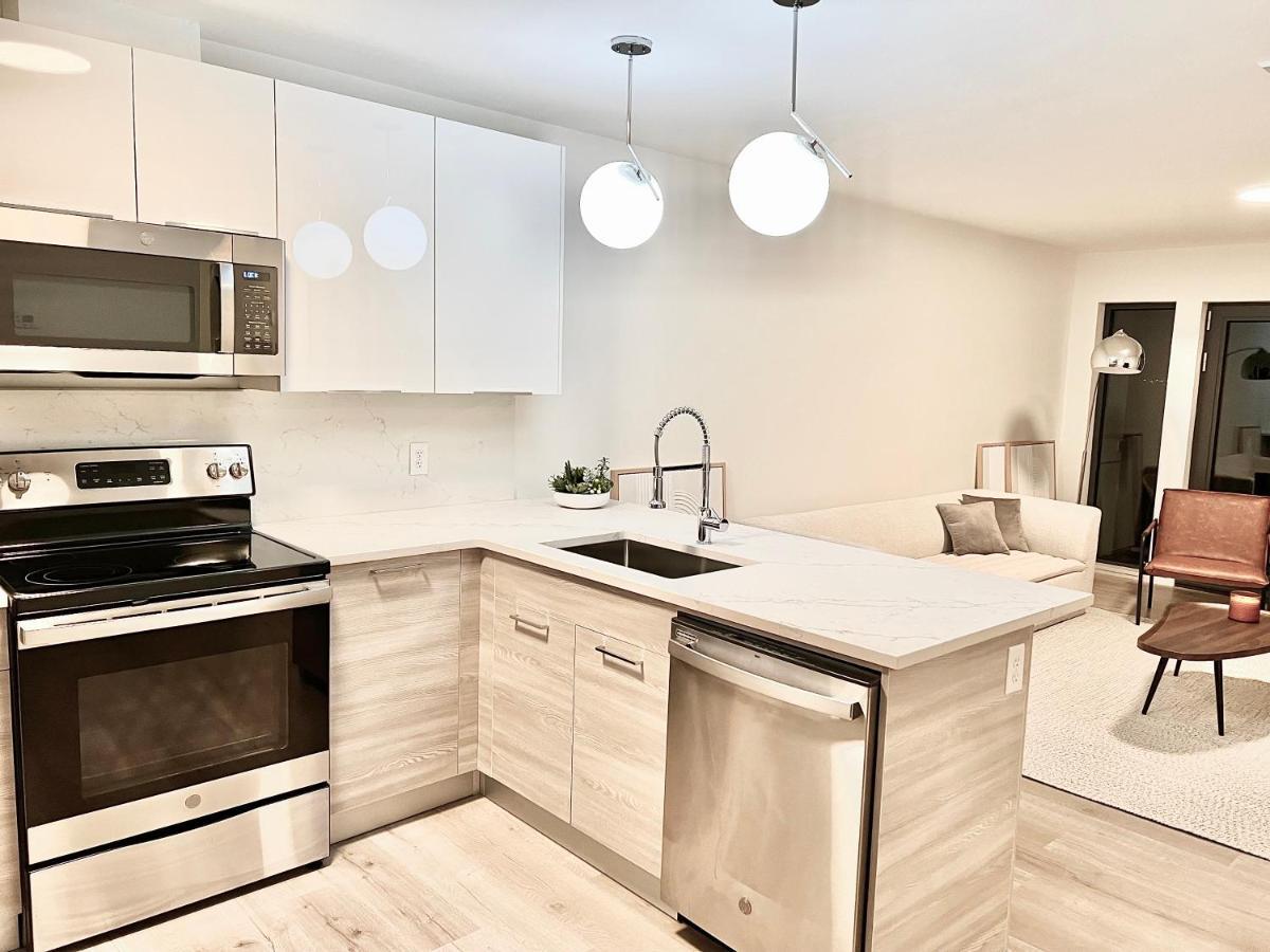 Modern 2 Bed Furnished Apartment In Куинси Екстериор снимка