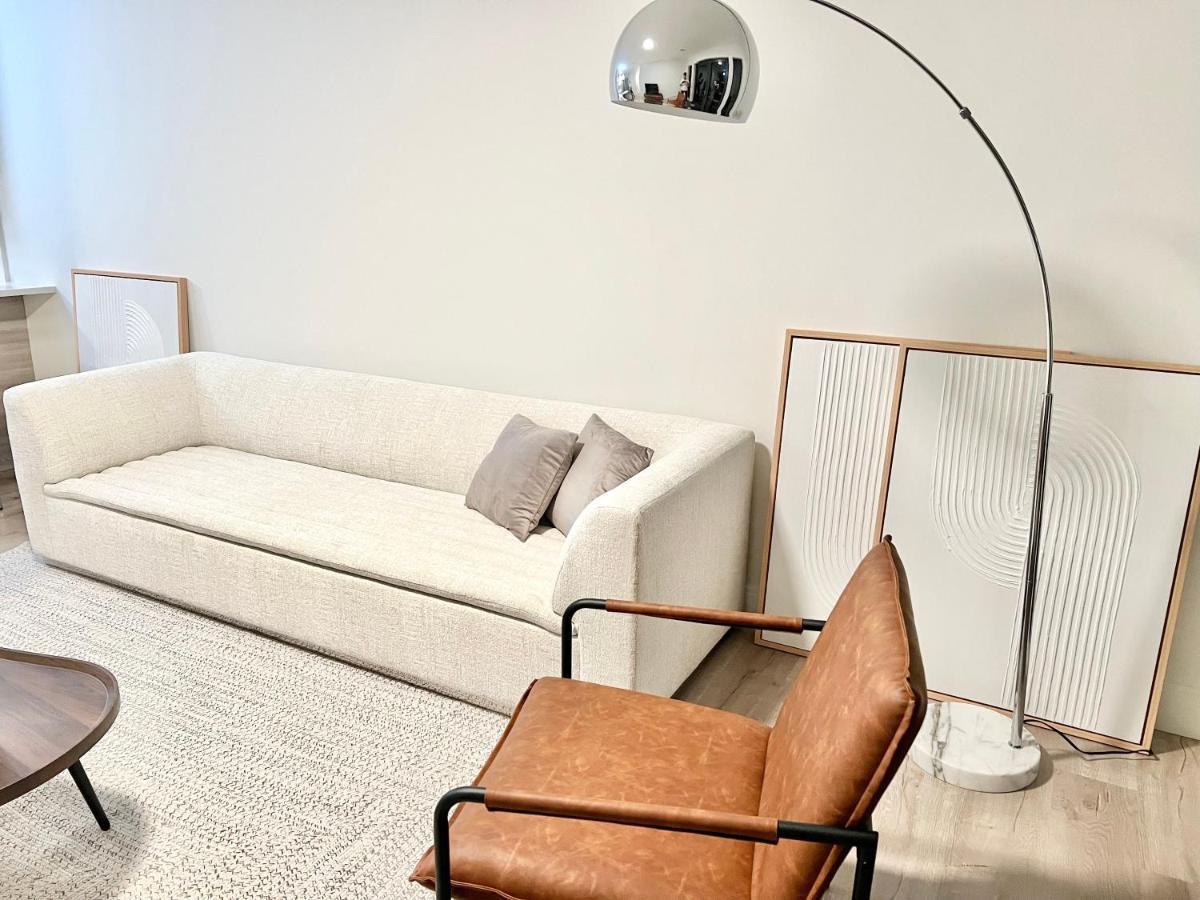 Modern 2 Bed Furnished Apartment In Куинси Екстериор снимка